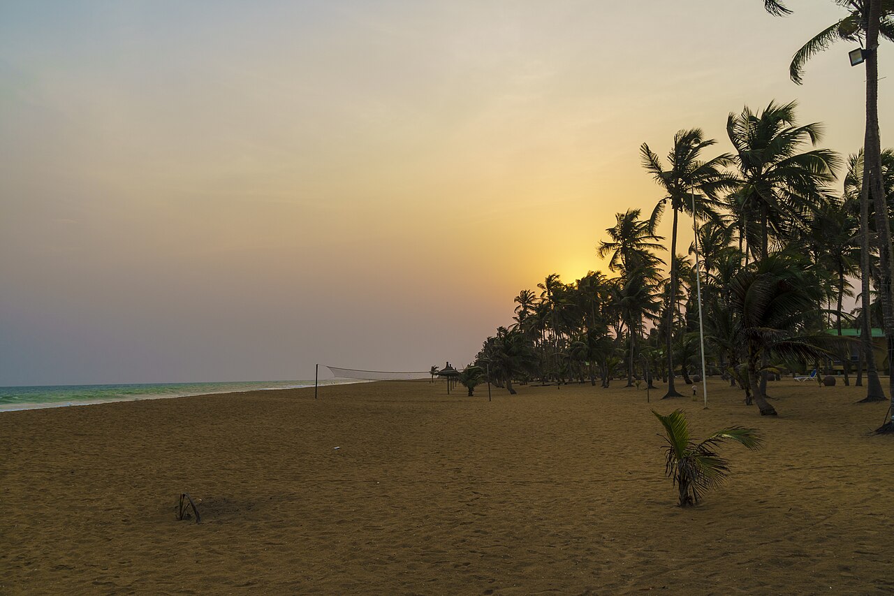 Beach beside Casa del Papa resort, Benin